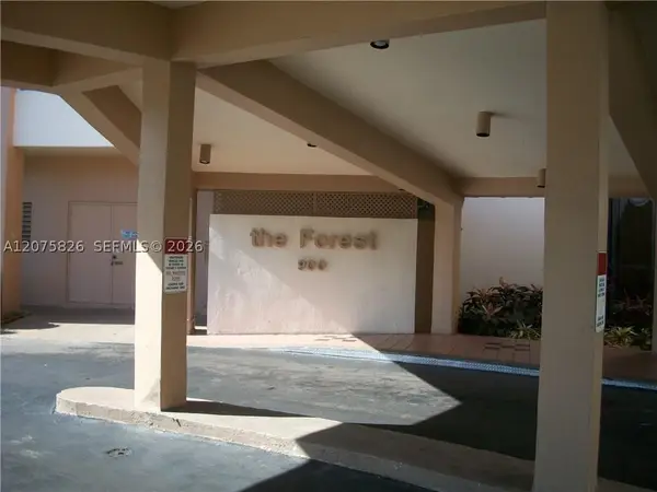 900 St Charles Pl #PH5, Pembroke Pines, FL 33026