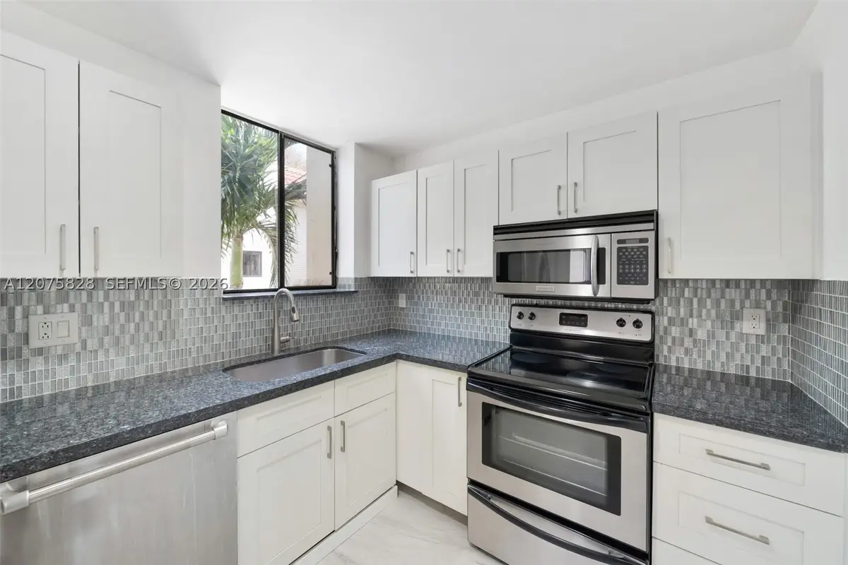 1401 NE 9th St #26, Fort Lauderdale, FL 33304 - #1