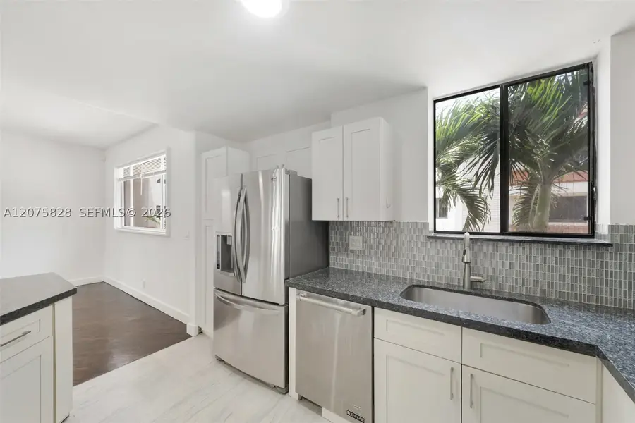 1401 NE 9th St #26, Fort Lauderdale, FL 33304 - #3