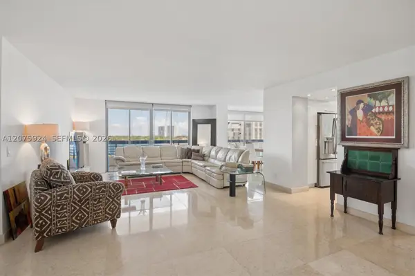 3500 Mystic Pointe Dr #805, Aventura, FL 33180