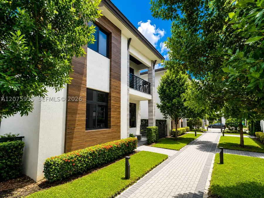 4318 NW 81st Ave, Doral, FL 33166 - #2