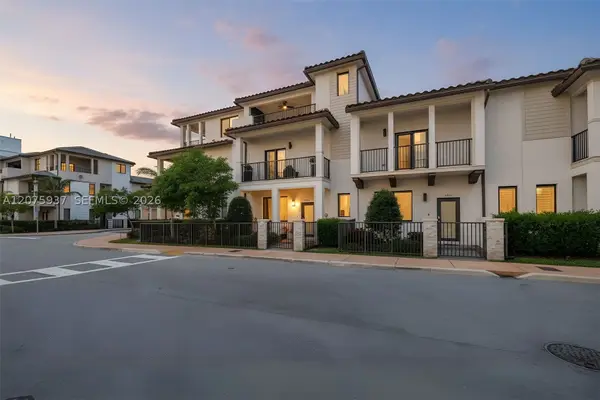 4256 NW 83rd Ave, Doral, FL 33166