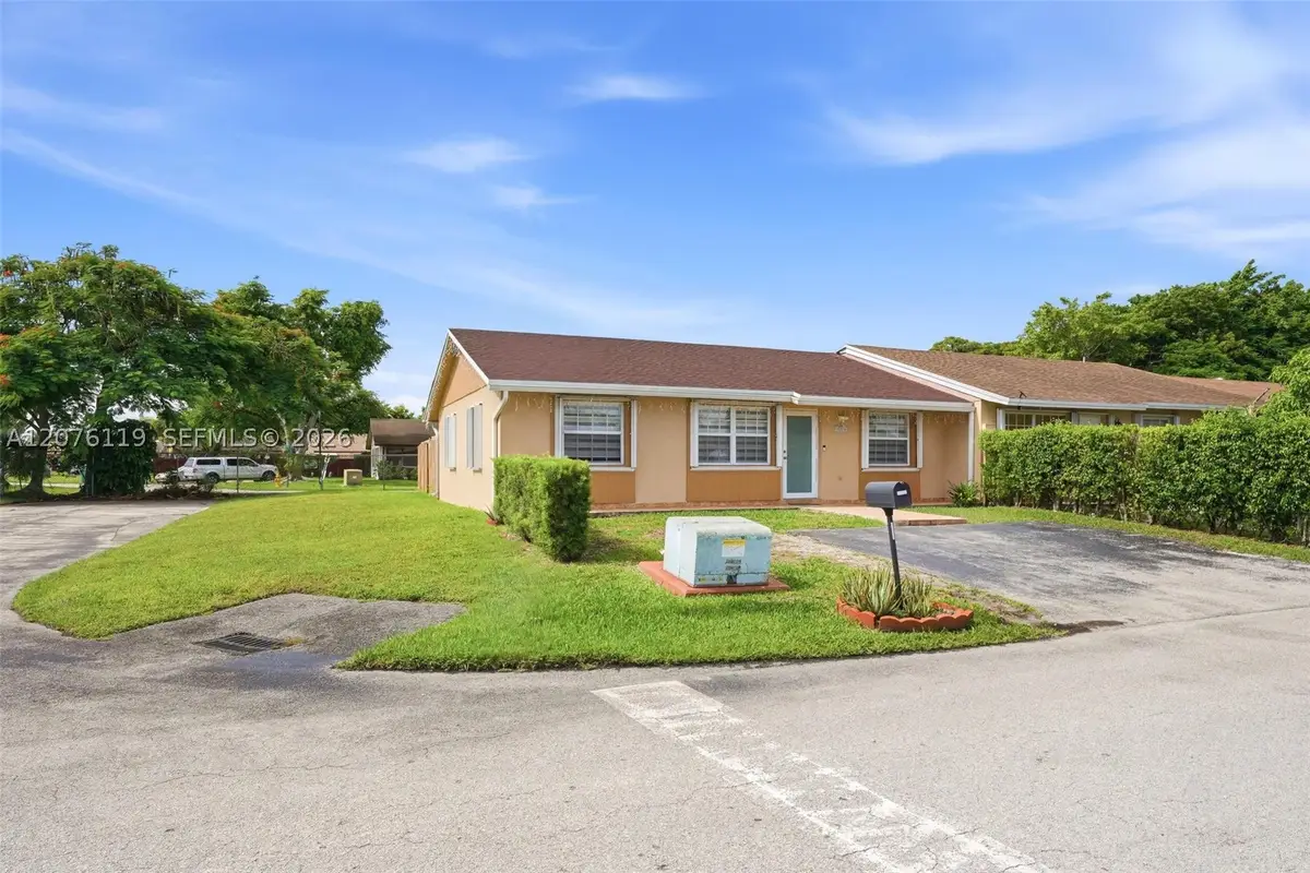 15378 SW 69th Ln, Miami, FL 33193 - #1
