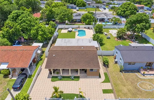 3030 NW 90th St, Miami, FL 33147
