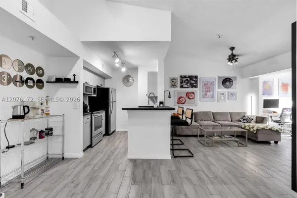 2457 Centergate Dr #306, Miramar, FL 33025