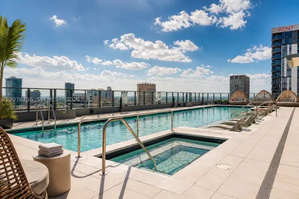 121 NE 5th St #3712, Miami, FL 33132