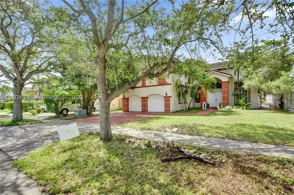 14824 SW 180th St, Miami, FL 33187
