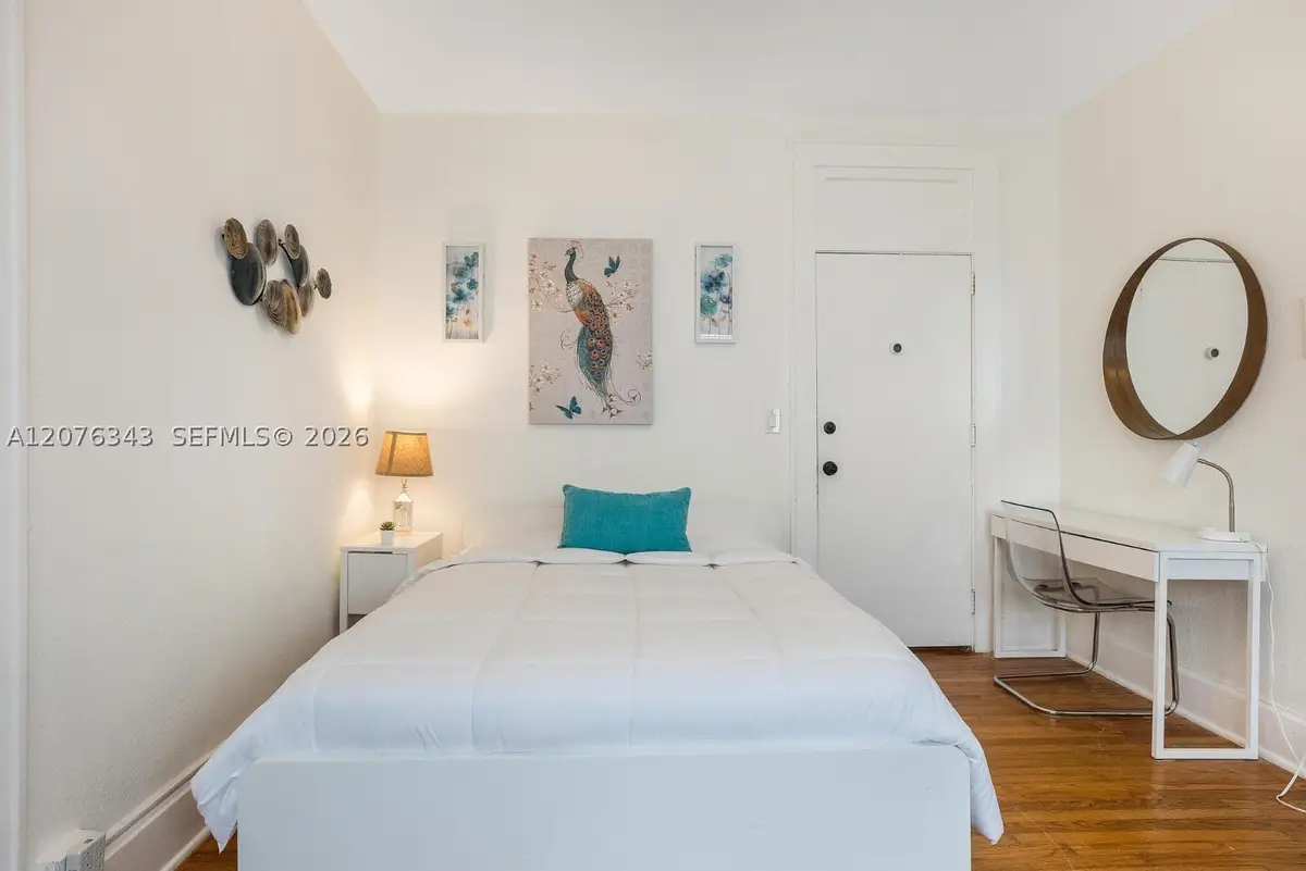 124 Mendoza Ave #4, Coral Gables, FL 33134 - #1