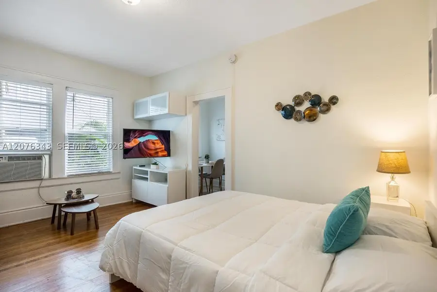 124 Mendoza Ave #4, Coral Gables, FL 33134 - #3