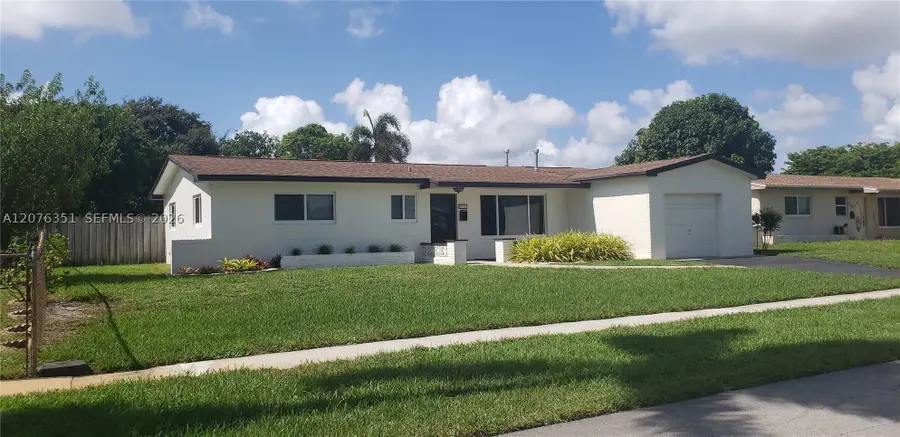 8320 NW 24th Ct, Pembroke Pines, FL 33024 - #2