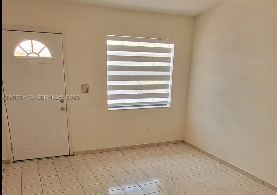 2121 W 54th St, Hialeah, FL 33016 - #2