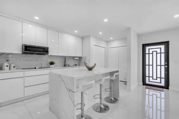 1270 W 64th Ter, Hialeah, FL 33012