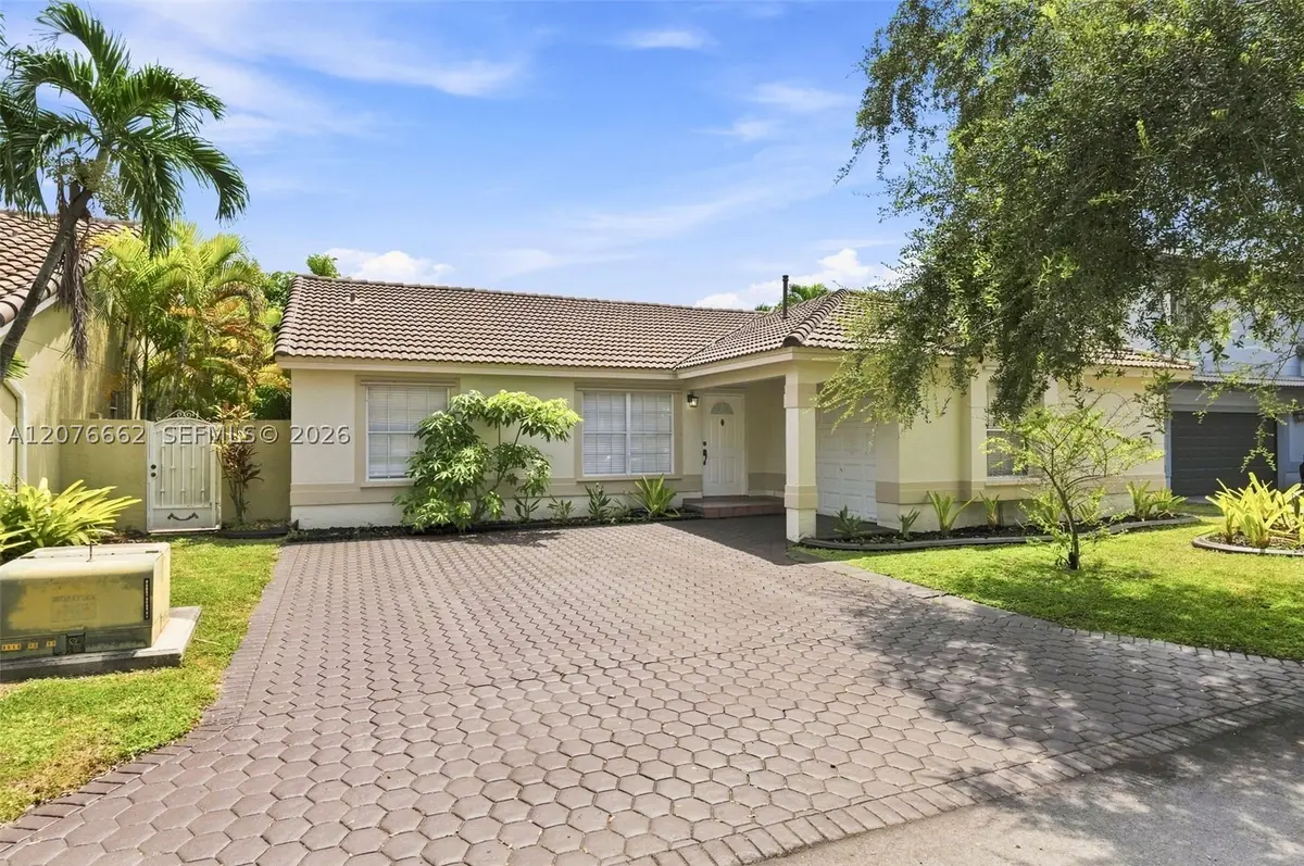 19181 NW 89th Ave, Hialeah, FL 33018 - #1