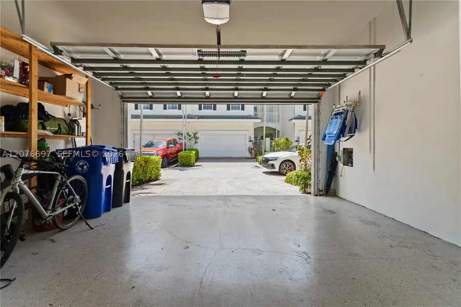 1139 N Victoria Park Rd, Fort Lauderdale, FL 33304 - #3