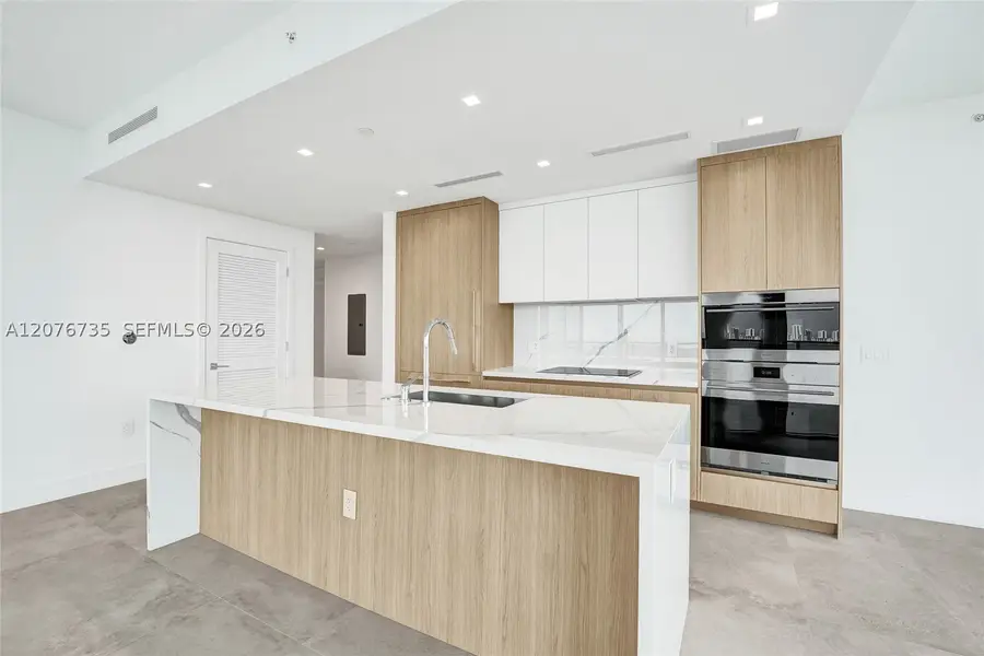 2411 Laguna Circle #2511, North Miami, FL 33181 - #2