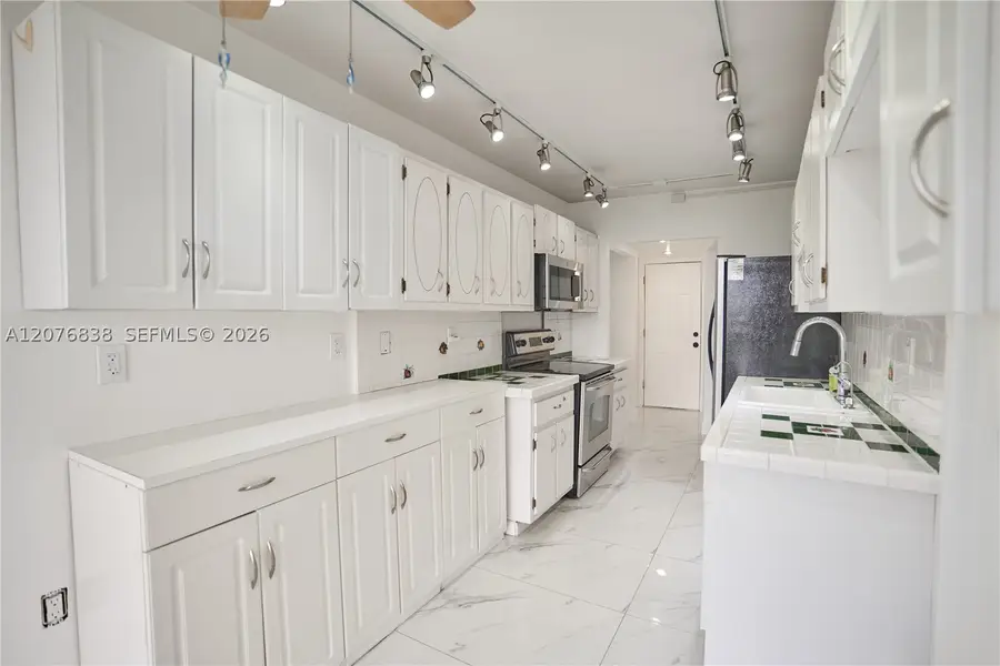 1750 NE 191st St #829-4, Miami, FL 33179 - #2