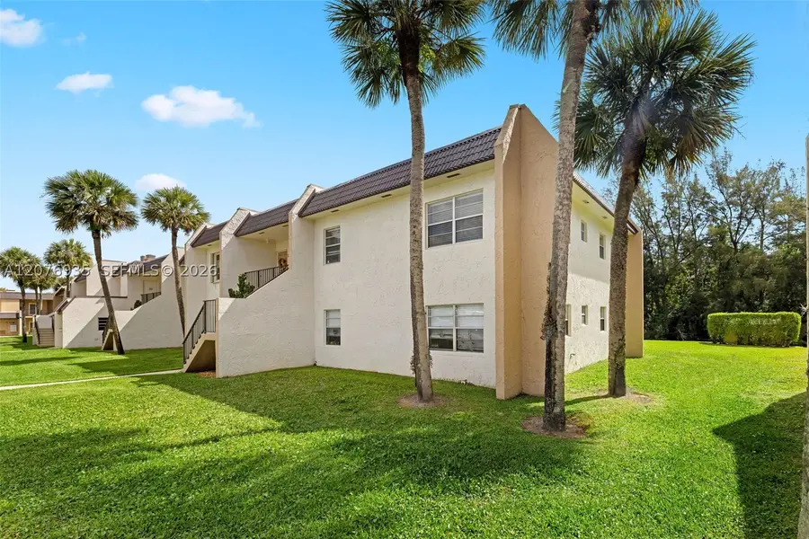 110 Lake Meryl Drive #216, West Palm Beach, FL 33411 - #3