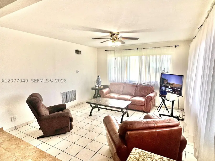 106 N 32nd Ave, Hollywood, FL 33021 - #2