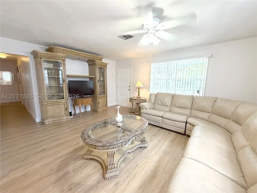 7111 Charleston St, Hollywood, FL 33024 - #2