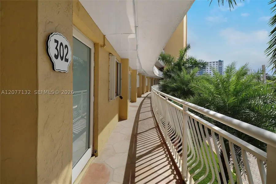 328 N Ocean Blvd #302, Pompano Beach, FL 33062 - #2