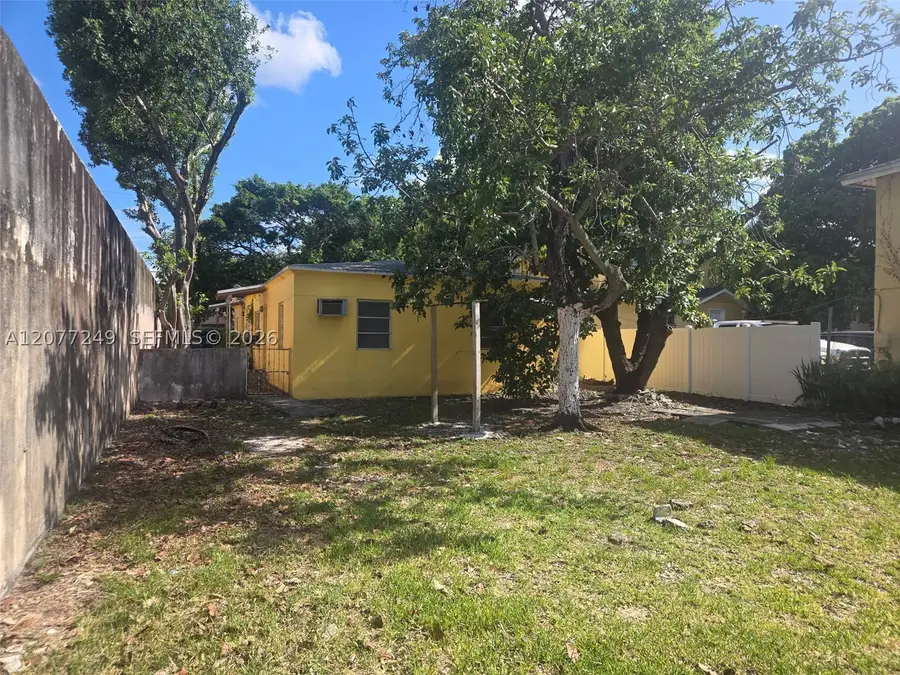 1021 NW 28th St, Miami, FL 33127 - #3