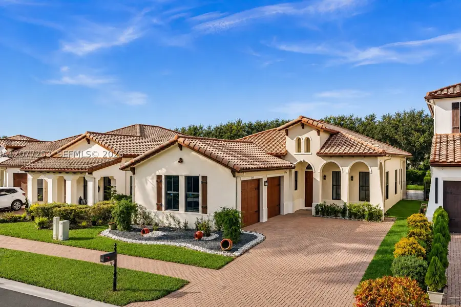 8527 NW 39th Ct, Cooper City, FL 33024 - #2