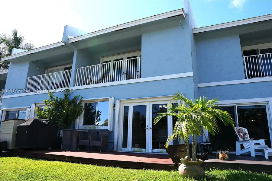 2119 NE 44th St, Lighthouse Point, FL 33064 - #2
