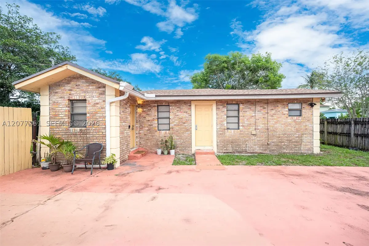 2420 NW 22nd Rd, Fort Lauderdale, FL 33311 - #1