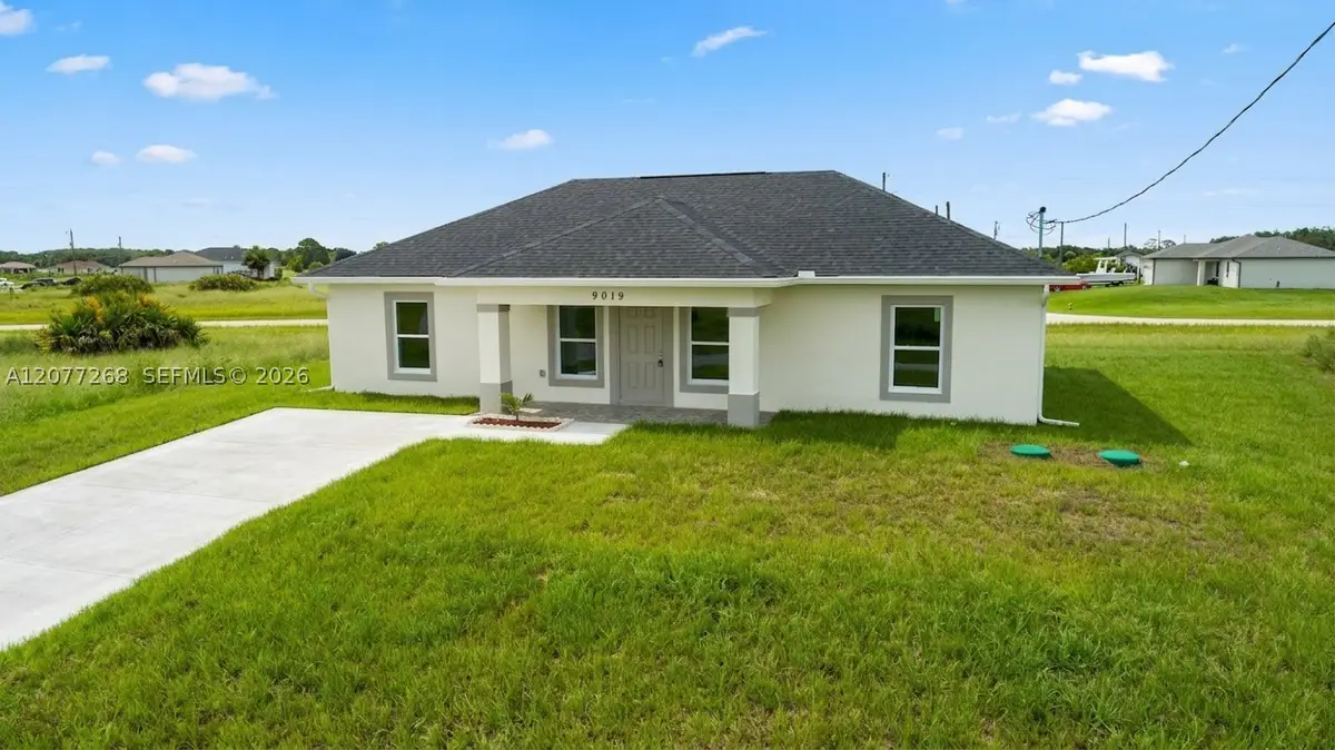 9019 E Crow Cir, Labelle, FL 33935 - #1