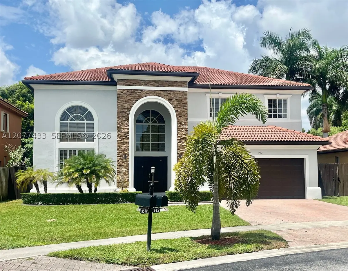 912 NE 35th Ave, Homestead, FL 33033 - #1