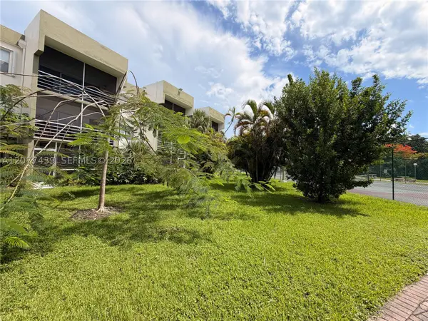 4235 N University Dr #103, Sunrise, FL 33351