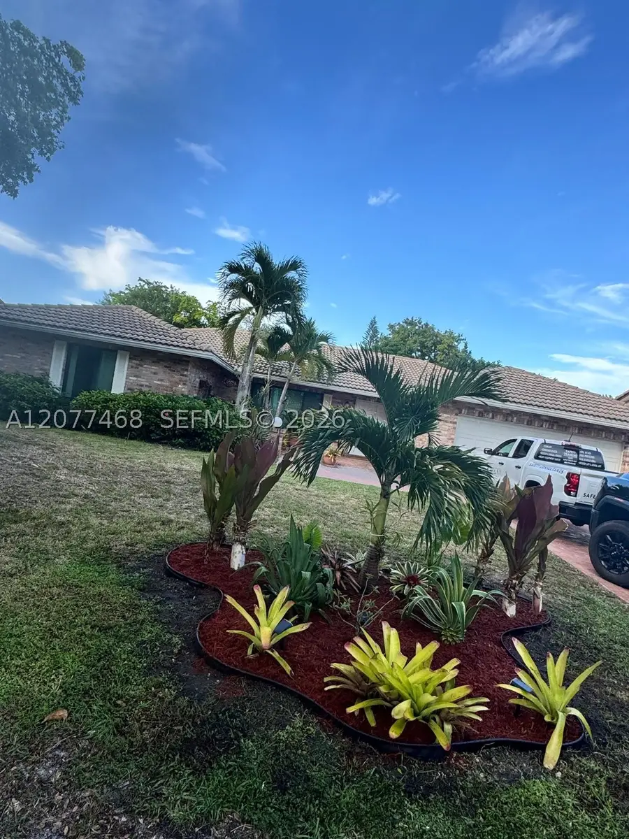 913 NW 110th Ln, Coral Springs, FL 33071 - #2