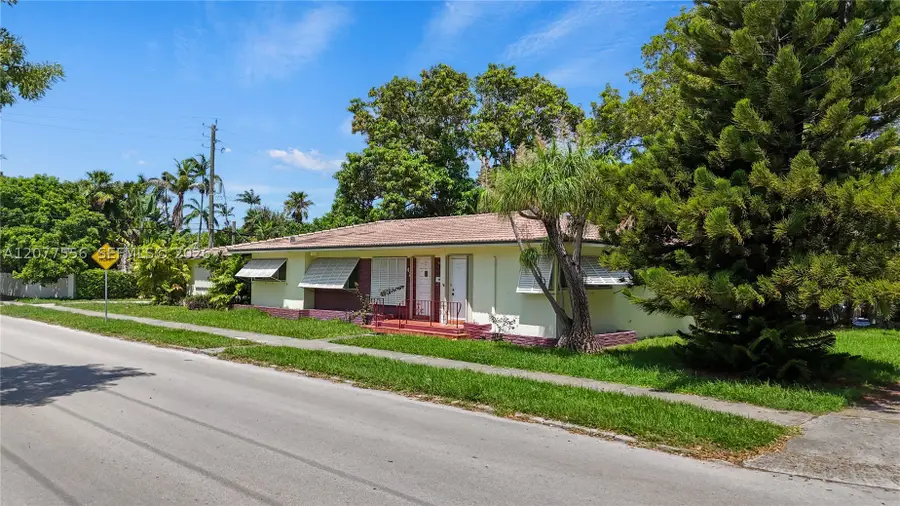 425 S 15th Ave, Hollywood, FL 33020 - #2