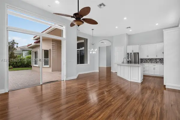 7530 NW 120th Dr, Parkland, FL 33076