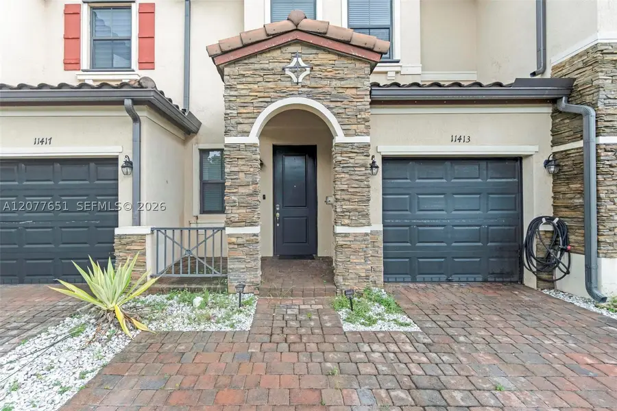 11413 SW 253 St, Homestead, FL 33032 - #2
