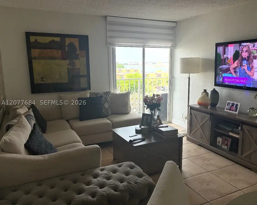 4550 NW 9th St #821E, Miami, FL 33126 - #3
