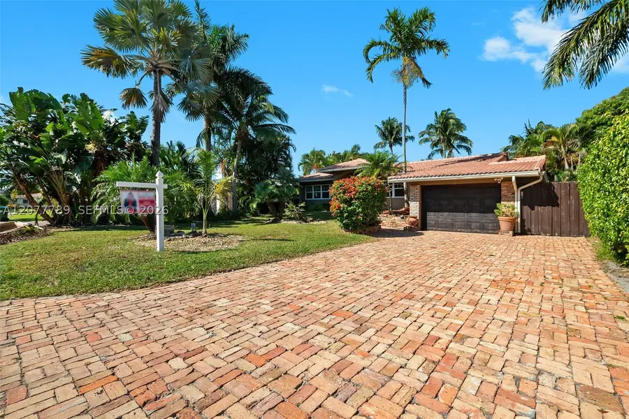 2725 NE 21st Ave, Fort Lauderdale, FL 33306 - #3
