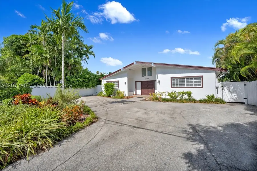 4560 Prairie Ave, Miami Beach, FL 33140 - #2