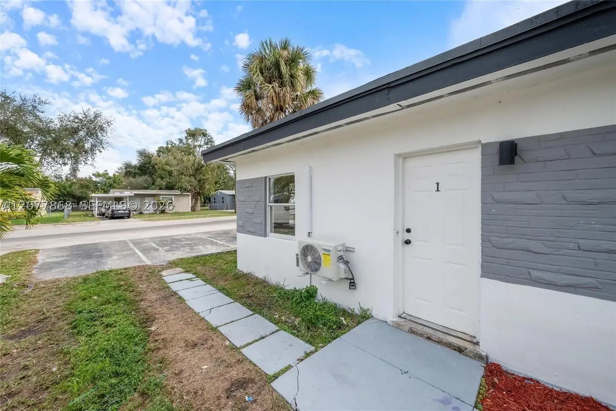 417 NW 15th Ave, Fort Lauderdale, FL 33311 - #1