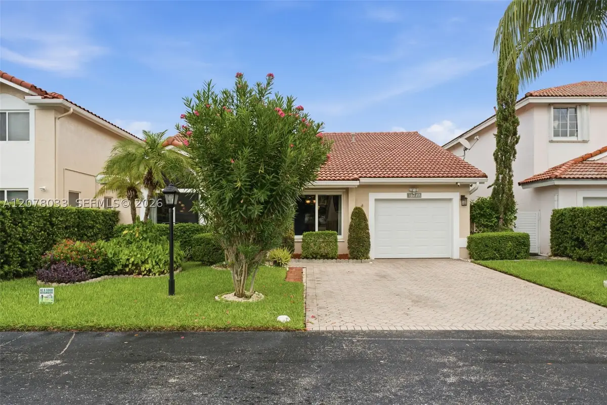 10887 SW 152nd Pl, Miami, FL 33196 - #1
