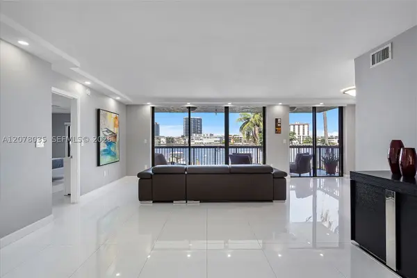 200 Golden Isles Dr #206, Hallandale Beach, FL 33009