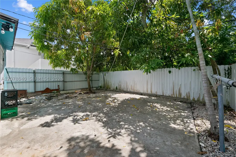390 NE 166th St, North Miami Beach, FL 33162 - #2