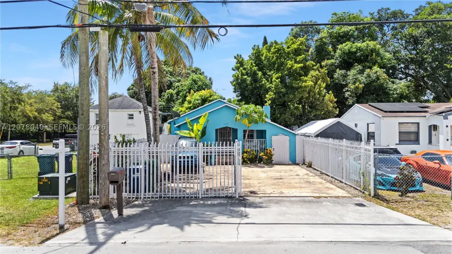 390 NE 166th St, North Miami Beach, FL 33162 - #3