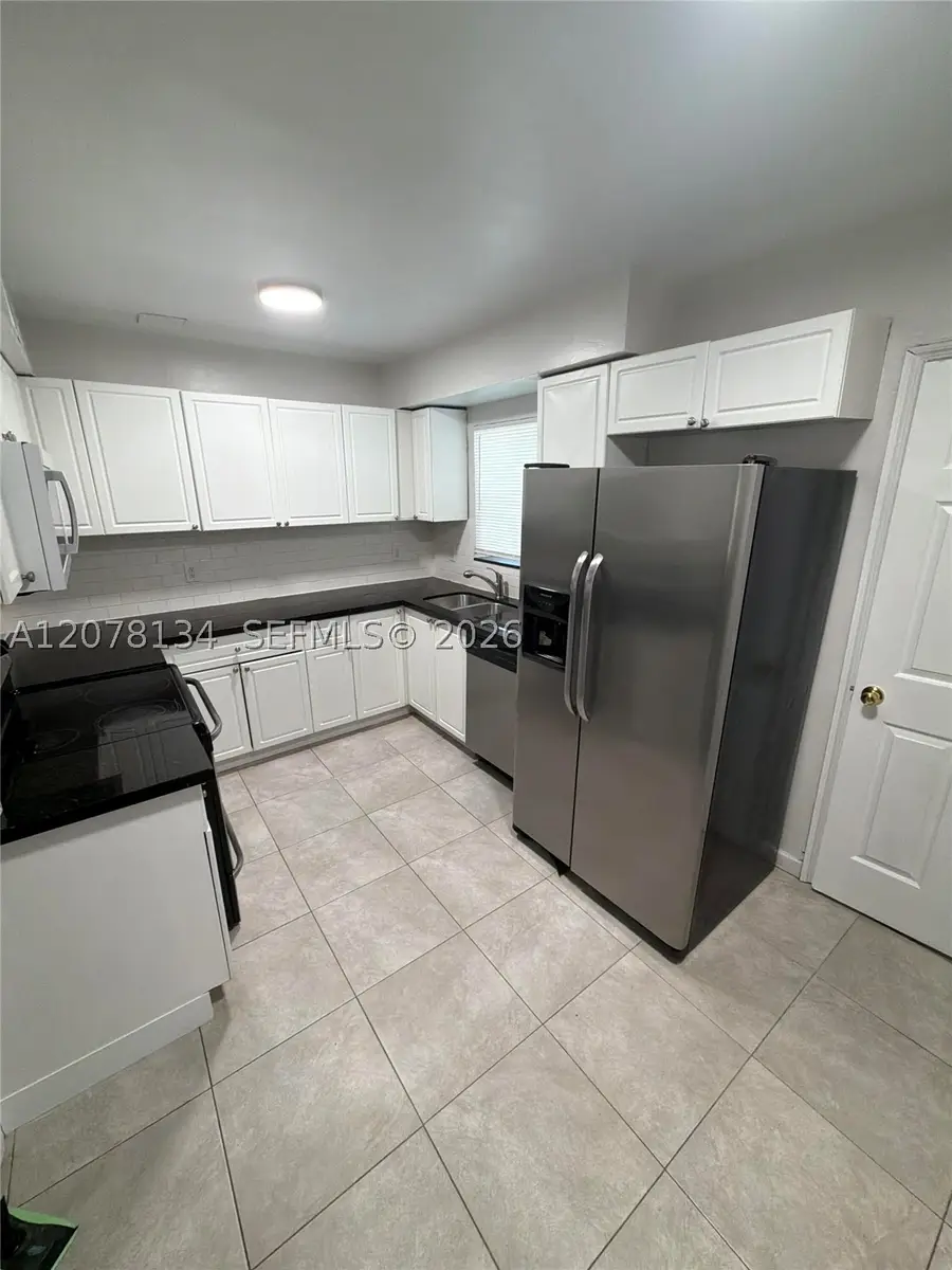 942 NW 11th Ct, Fort Lauderdale, FL 33311 - #2