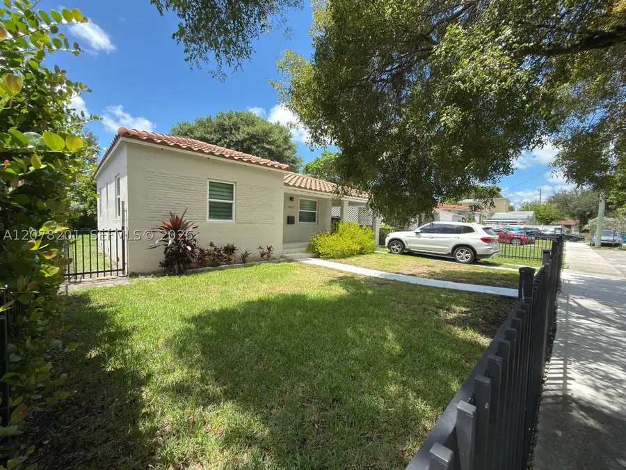 3860 SW 1st St, Miami, FL 33134 - #2