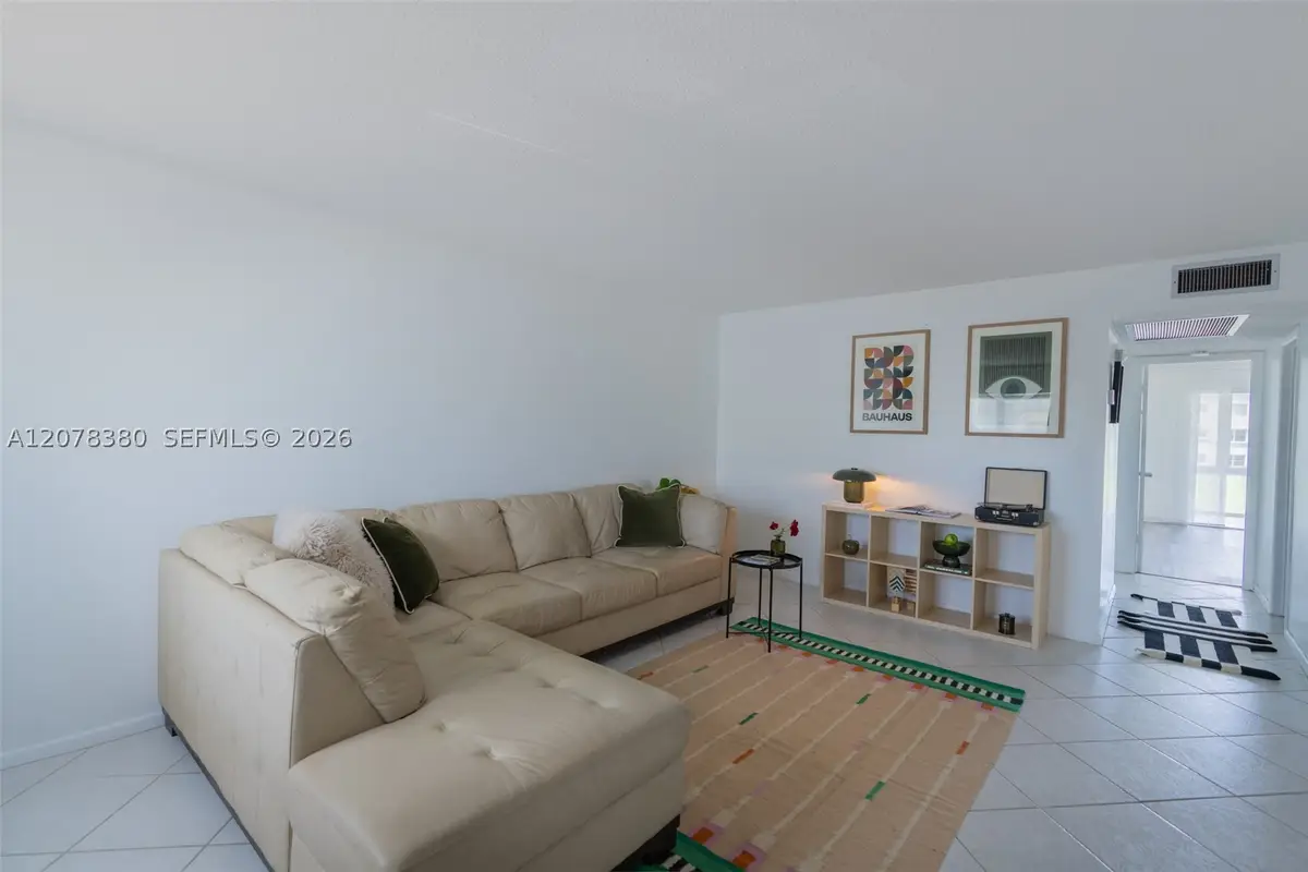 2052 E Harwood E #2052, Deerfield Beach, FL 33442 - #1