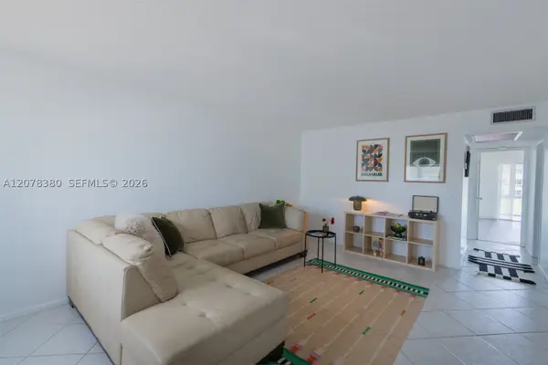 2052 E Harwood E #2052, Deerfield Beach, FL 33442