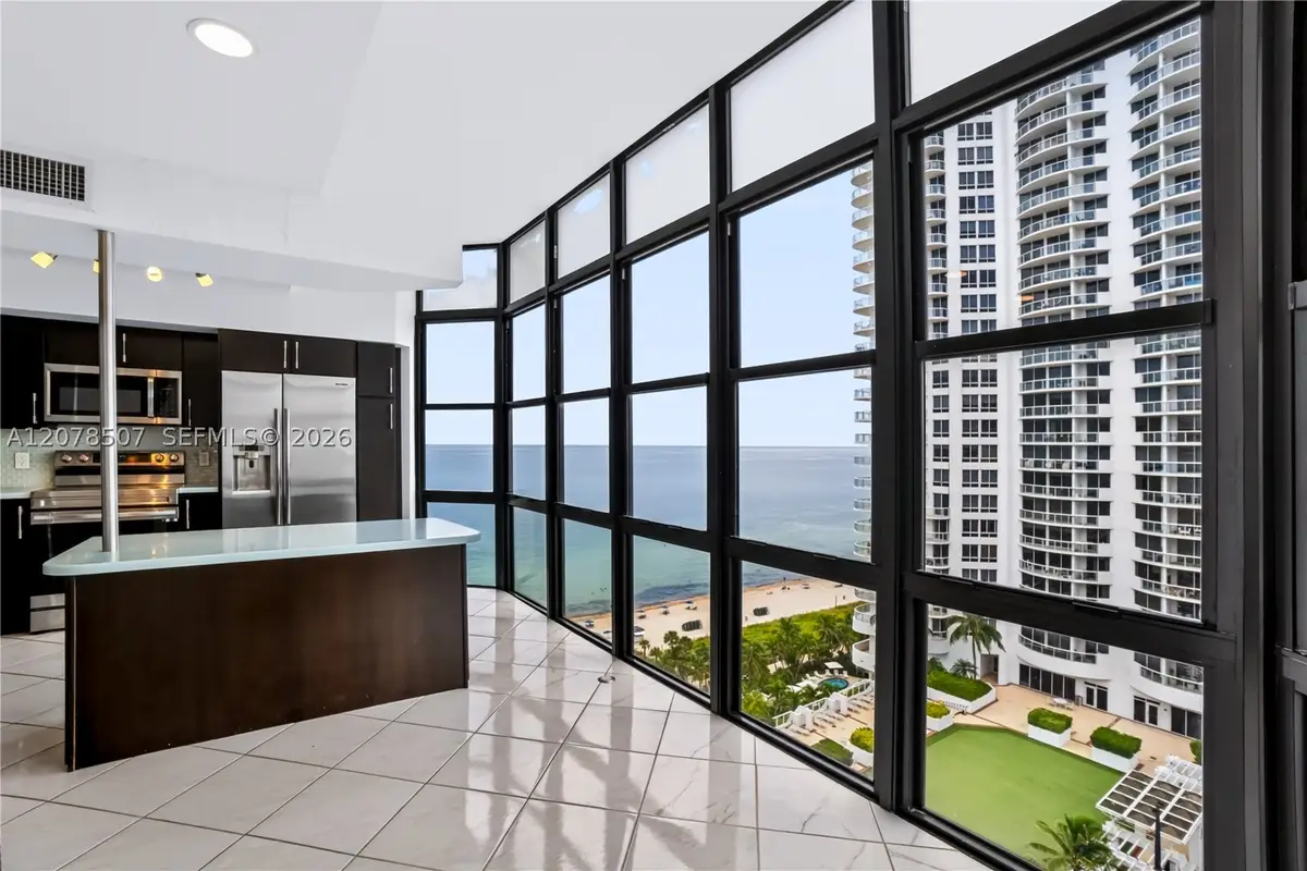 6423 Collins Ave #1702, Miami Beach, FL 33141 - #1