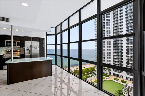 6423 Collins Ave #1702, Miami Beach, FL 33141