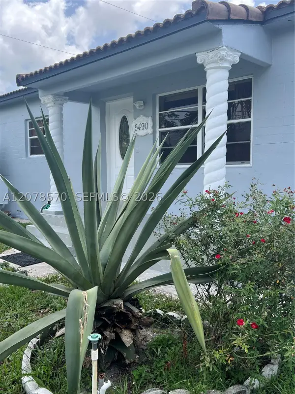5490 W 2nd Ave, Hialeah, FL 33012